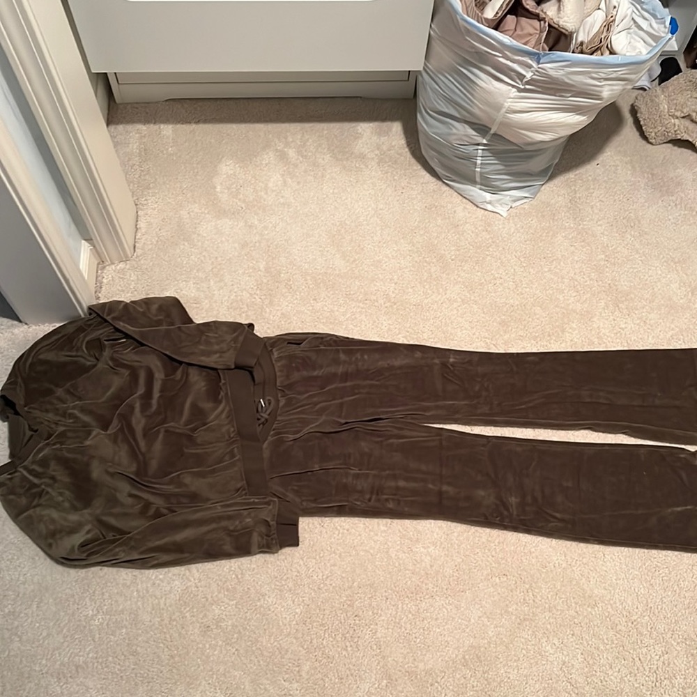 Olive green set